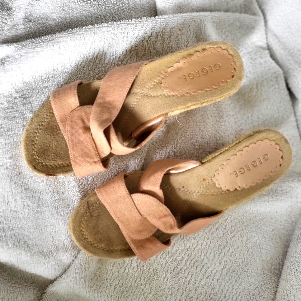 Pale pink summer wedges